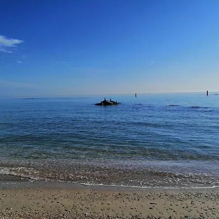 Via Piersanti Mattarella, 6 Monolocale * Lido di Fermo